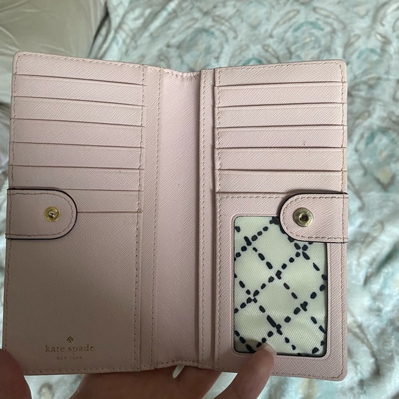 Kate Spade Medium Wallet - Picture 3 of 3